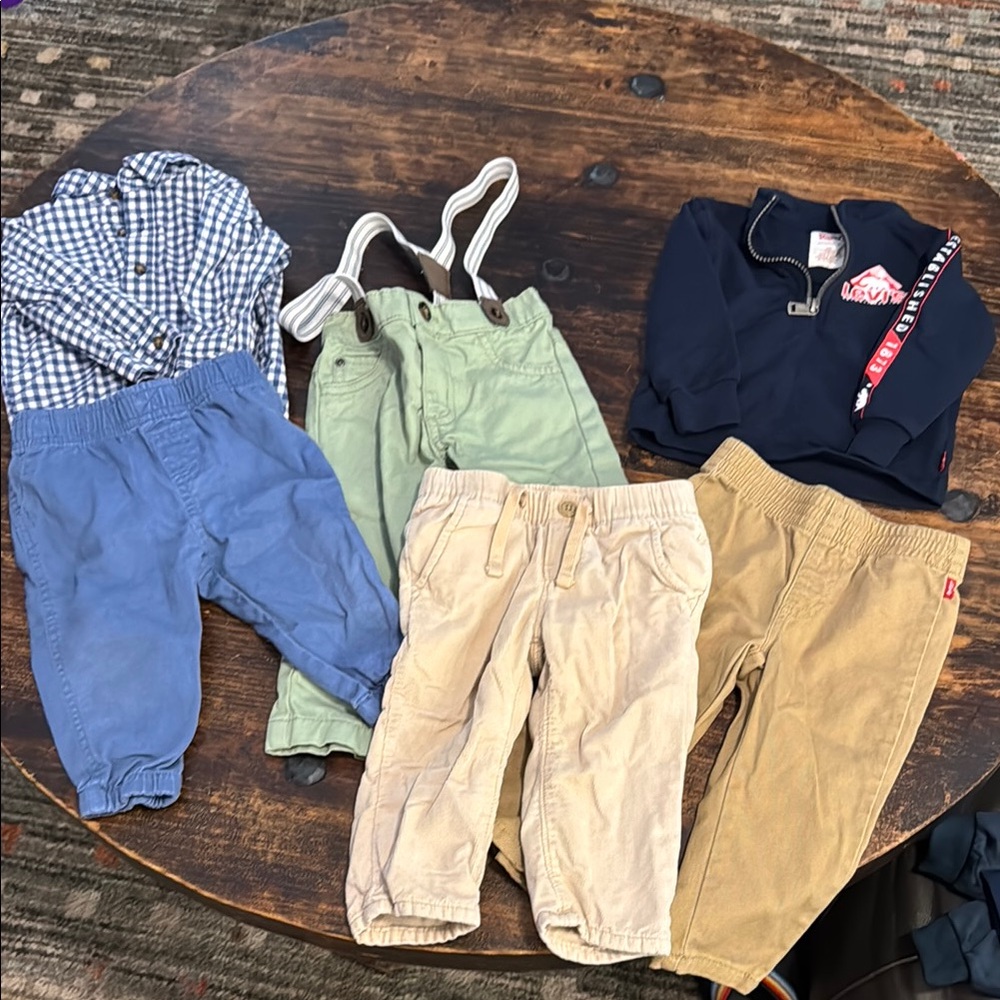 Bundle of 5 pants and 2 tops, 12 months, GAP, Levi’s, Wrangler, etc. like new!